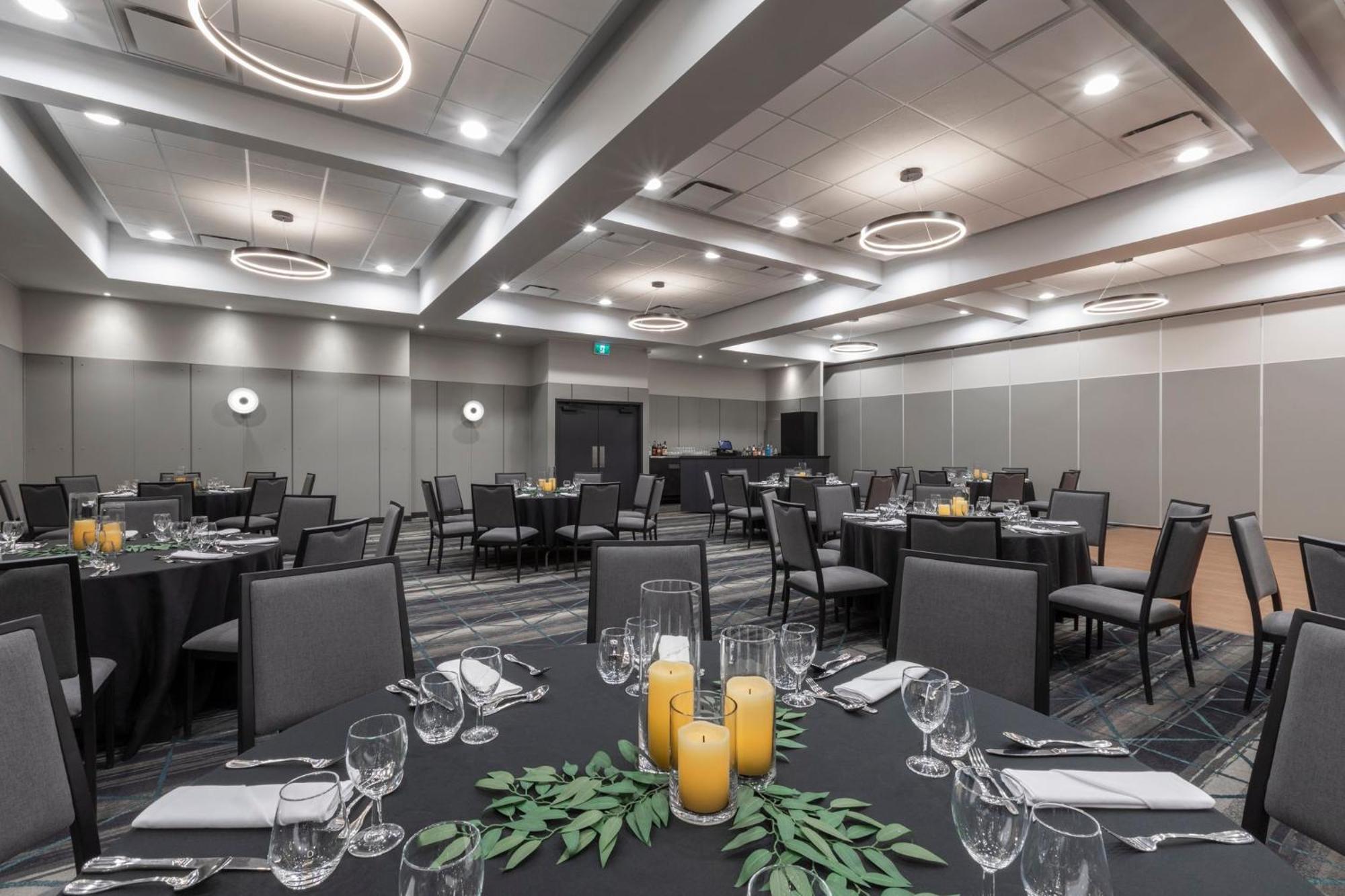 Holiday Inn St-Jean-Sur-Richelieu Congres By Ihg Saint-Jean-sur-Richelieu Exteriör bild