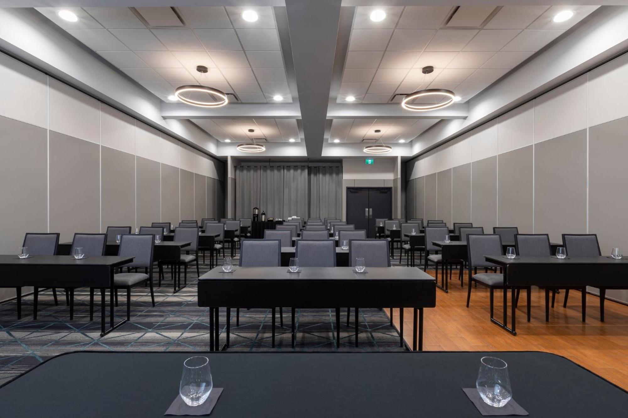Holiday Inn St-Jean-Sur-Richelieu Congres By Ihg Saint-Jean-sur-Richelieu Exteriör bild